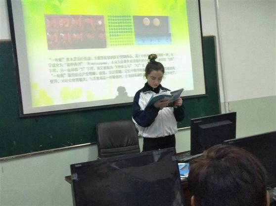 E:! 工作 ! 勿动哈密职业技术学院团委工作每月团委信息8 月 学院各团支部召开“毒品离我们有多远”主题班会照片 .jpg